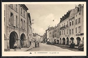 Carte postale Remiremont, La grande rue, vue de la rue