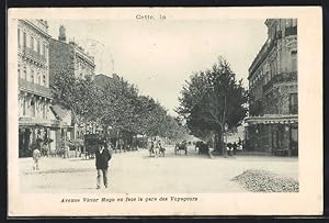 Carte postale Cette, Avenue Victor Hugo en face la gare des Voyageurs