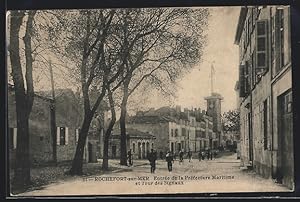 Carte postale Rochefort-sur-Mer, Entrée de la Préfecture Maritime et Tour des Signaux