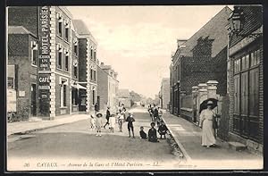 Carte postale Cayeux, Avenue de al Gare et l`Hôtel Parisien