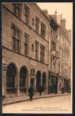 Carte postale Orleans, La Rue du Tabour, Musée Jeanne-d`Arc