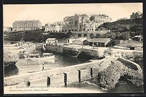 Carte postale Biarritz, le port de pêcheurs et une vue d`ensemble, des gens sur la navette