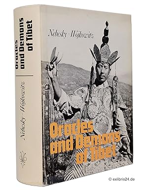 Imagen del vendedor de Oracles and Demons of Tibet : The Cult and Iconography of the Tibetan Protective Deities a la venta por exlibris24 Versandantiquariat