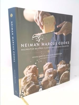 Bild des Verkufers fr Neiman Marcus Cooks: Recipes for Beloved Classics and Updated Favorites zum Verkauf von ThriftBooksVintage