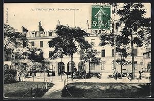 Carte postale Ivry-sur-Seine, Entrèe des Hospices
