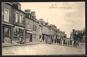 Carte postale Landelles, Une Vue du Bourg