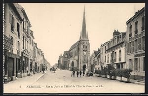 Carte postale Nemours, Rue de Paris et l`Hotel de l`Écu de France