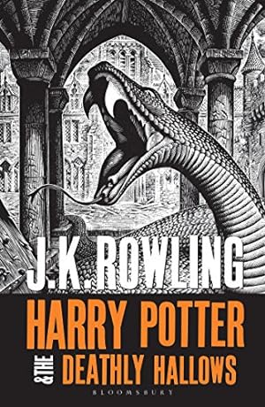 Image du vendeur pour Harry Potter and the Deathly Hallows: Adult Paperback Editions (2018 rejacket) (Harry Potter, 7) mis en vente par WeBuyBooks