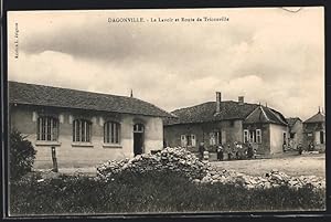 Carte postale Dagonville, Le Lavoir et Route de Triconville