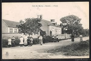 Carte postale Avord, L`Ecole