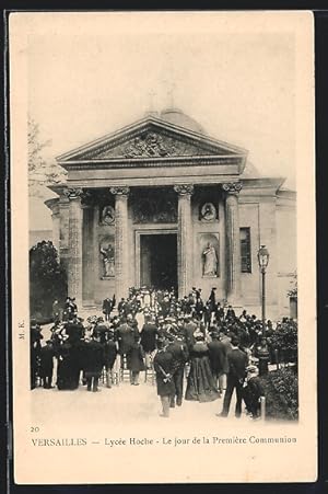 Image du vendeur pour Carte postale Versailles, Lyce Hoche, Le Jour de la Premire Communion mis en vente par Bartko-Reher