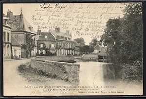 Carte postale La Ferté-Frensel, Fossés du Vieux Chateau du 12e siècle, et Route de Mulins-la-Marche