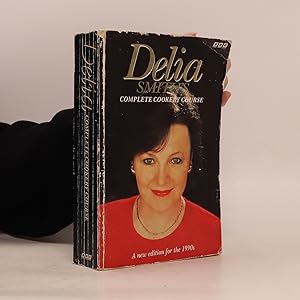 Bild des Verkufers fr Delia Smith's Complete Cookery Course zum Verkauf von Bookbot