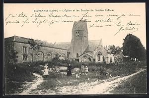 Carte postale Escrennes, L`Église et les Écuries de l`ancien Château