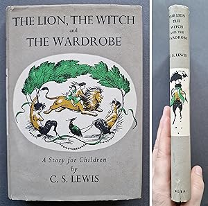 Bild des Verkufers fr The Lion The Witch And The Wardrobe (The Narnia Chronicles) - 3rd Impression zum Verkauf von Setanta Books