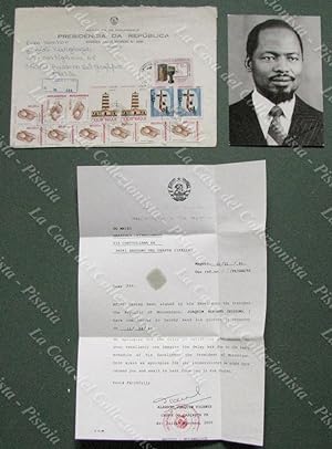 CHISSANO JOAQUIM. Secondo presidente del Mozambico dal 1986 al 2005. Firma autografa su sua foto ...