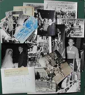 CICLISMO - FOTOGRAFIE. Insieme di 14 foto (circa cm 18x24, anni 1964/68) provenienti dall'archivi...