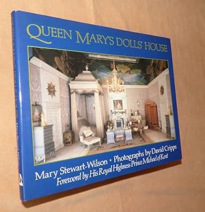 Imagen del vendedor de QUEEN MARY'S DOLL'S HOUSE a la venta por Portman Rare Books