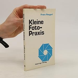 Bild des Verkufers fr Kleine Foto-Praxis zum Verkauf von Bookbot