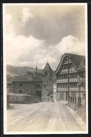 Foto-Ansichtskarte Appenzell, Strassenpartie mit Kirche