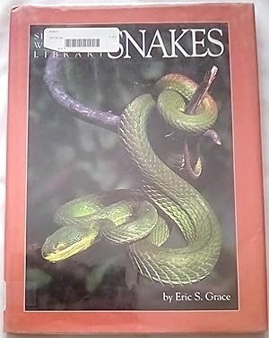 Immagine del venditore per Snakes (Sierra Club Wildlife Library) venduto da P Peterson Bookseller