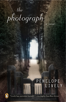 Seller image for The Photograph (Paperback or Softback) for sale by BargainBookStores