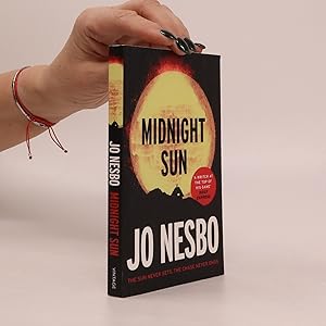 Image du vendeur pour Midnight sun mis en vente par Bookbot