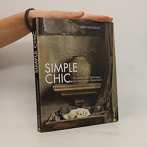 Seller image for Simple Chic for sale by Bookbot