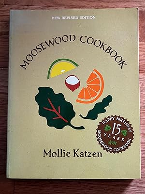 Imagen del vendedor de MOOSEWOOD COOKBOOK, NEW REVISED EDITION a la venta por Jim Hodgson Books