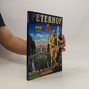 Bild des Verkufers fr Peterhof 300 Years zum Verkauf von Bookbot