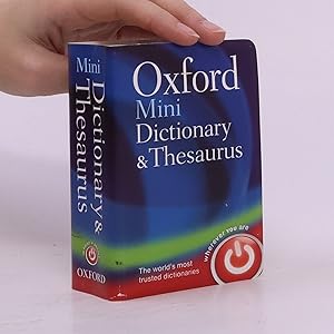 Bild des Verkufers fr Oxford Mini Dictionary and Thesaurus zum Verkauf von Bookbot