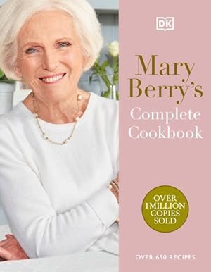 Immagine del venditore per Mary Berry's Complete Cookbook : Over 650 Recipes venduto da GreatBookPrices