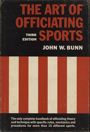 Bild des Verkufers fr THE ART OF OFFICIATING SPORTS zum Verkauf von Sportspages