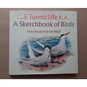 Imagen del vendedor de A SKETCHBOOK OF BIRDS. By C.F. Tunnicliffe. a la venta por Coch-y-Bonddu Books Ltd
