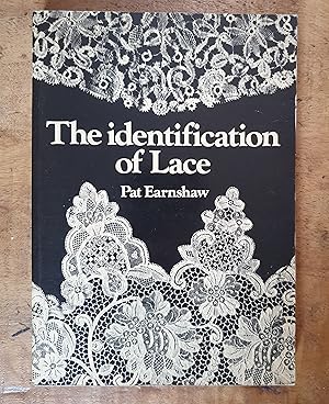 Imagen del vendedor de THE IDENTIFICATION OF LACE a la venta por Uncle Peter's Books