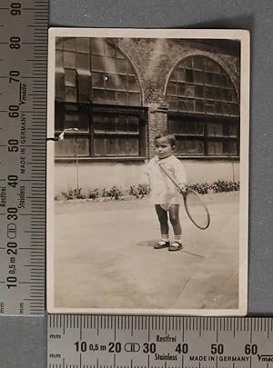 Imagen del vendedor de FOTOGRAFIA. NIO RAQUETA TENIS. CA 1930 a la venta por EL DESVAN ANTIGEDADES