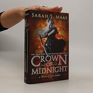 Imagen del vendedor de Crown of Midnight a la venta por Bookbot