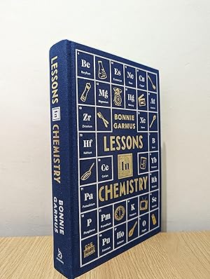 Image du vendeur pour Lessons in Chemistry (Clothbound Collector's Edition with sprayed edges) mis en vente par Fialta Books