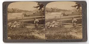 Bild des Verkufers fr Stereo-Fotografie Underwood, Underwood, New York, Ansicht Kongsberg, Blick auf den Laagen mit alter Brcke zum Verkauf von Bartko-Reher