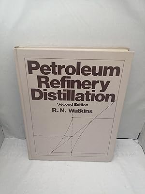Immagine del venditore per Petroleum Refinery Distillation (Second edition, Hardcover) venduto da Libros Angulo