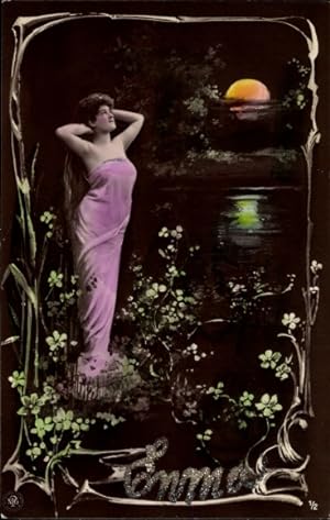 Glitzer Buchstaben Ansichtskarte / Postkarte Vorname Emma, Frau im schulterfreien Kleid bei Nacht