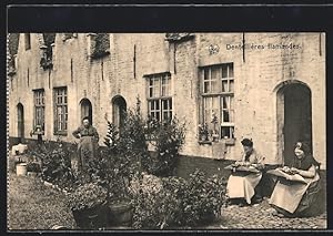 Ansichtskarte Alte Frauen am klöppeln vor ihrem Haus