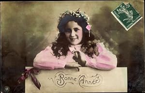 Ansichtskarte / Postkarte Glückwunsch Neujahr, Portrait eines Mädchens mit Blumen im Haar