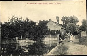 Bild des Verkufers fr Ansichtskarte / Postkarte Villeneuve L'Archevque Yonne, Le Lavoir, Angeln zum Verkauf von akpool GmbH