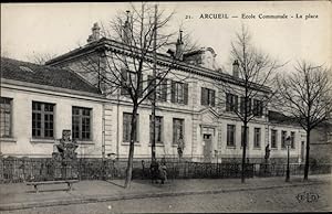 Ansichtskarte / Postkarte Arcueil Cachan Val de Marne, École Communale, La Place