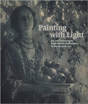 Bild des Verkufers fr Painting with Light: Art and Photography from the Pre-Raphaelite to the Modern Age zum Verkauf von WeBuyBooks