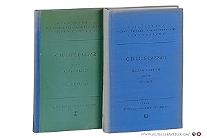 Imagen del vendedor de C. Iulii Caesaris commentarii rerum gestarum [ 2 volumes ] Vol. I. Bellum Gallicum. Vol. II. Commentarii Belli Civilis. Editio stereotypa correctior editionis alterius. Addenda et corrigenda collegit et adiecit W. Trillitzsch. a la venta por Emile Kerssemakers ILAB