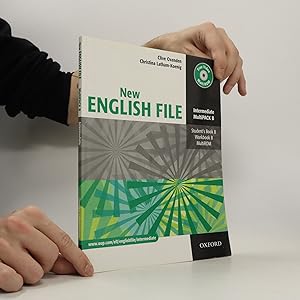 Immagine del venditore per New English file. Intermediate. MultiPack B venduto da Bookbot