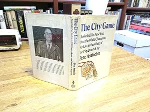 Immagine del venditore per The City Game: Basketball in New York from the World Champion Knicks to the World of the Playgrounds venduto da Timothy Norlen Bookseller