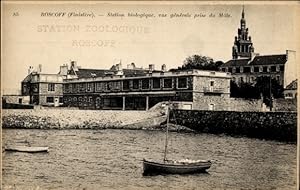 Ansichtskarte / Postkarte Roscoff Finistère, Biologische Station, Gesamtansicht von Mole aus